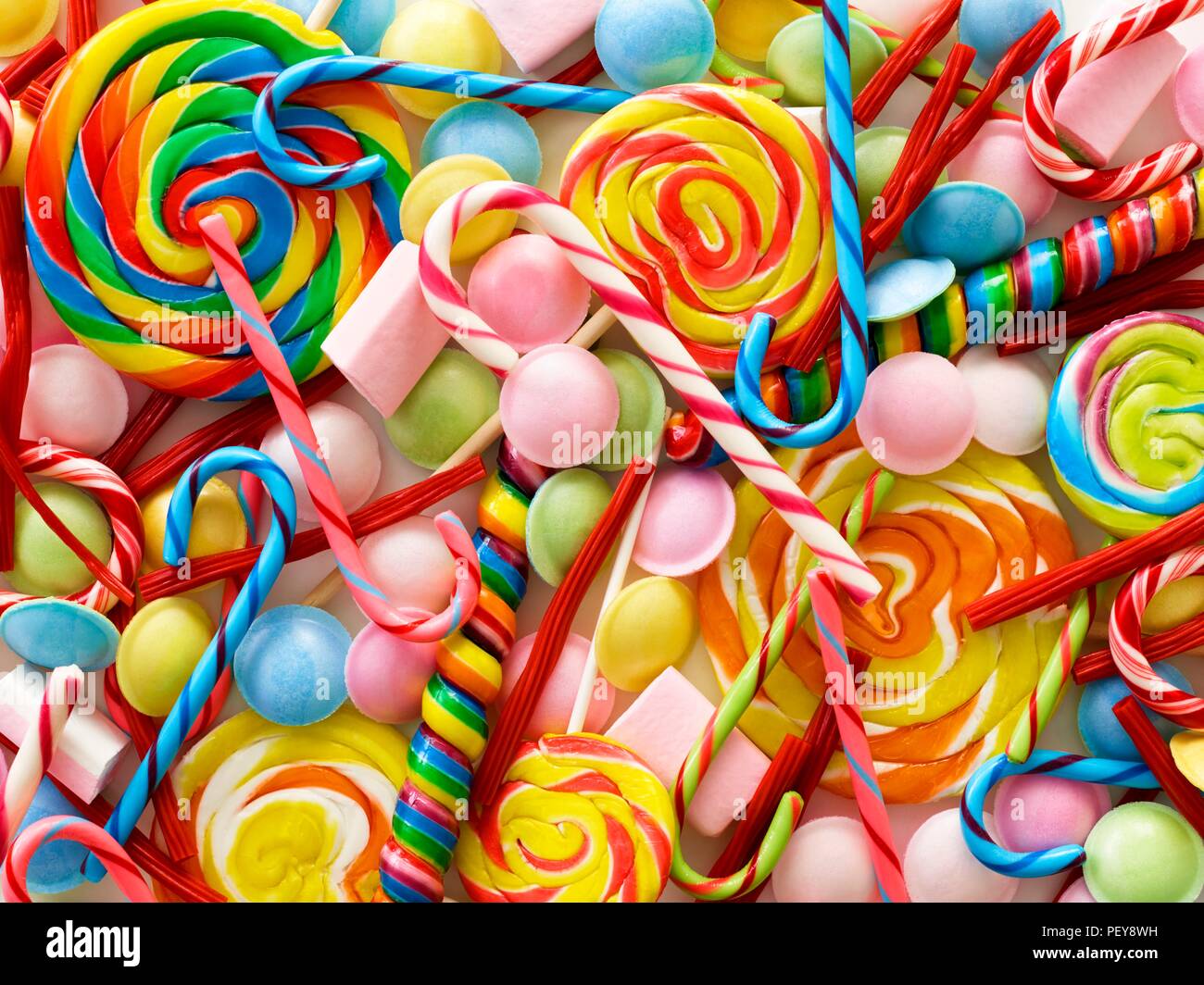 Süßigkeiten und Zuckerstangen, Vollbild. Stockfoto