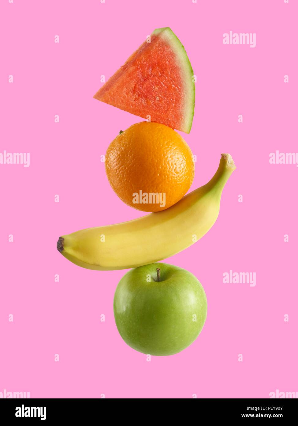 Stapel von frischem Obst. Stockfoto