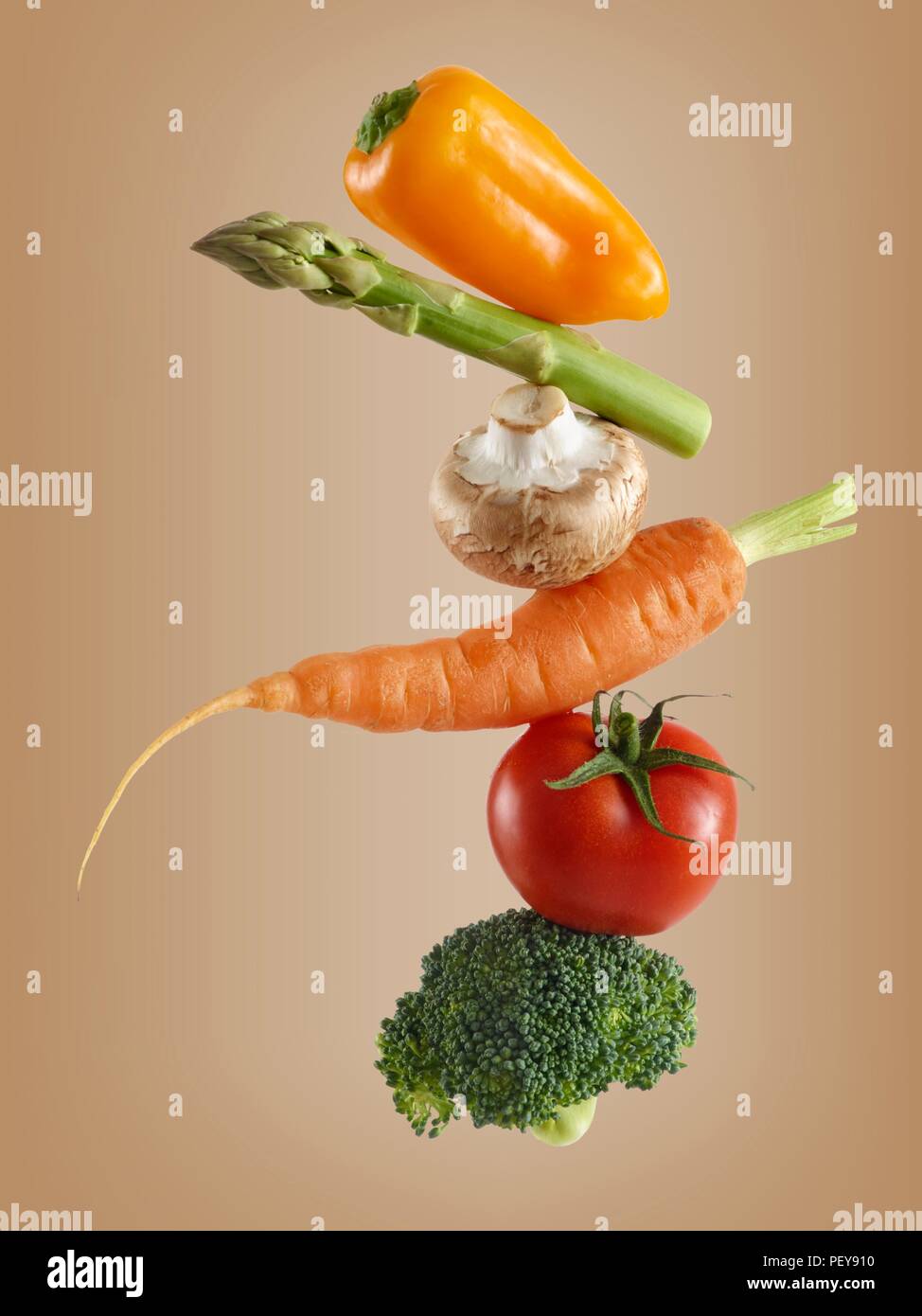 Stapel von frischem Gemüse. Stockfoto