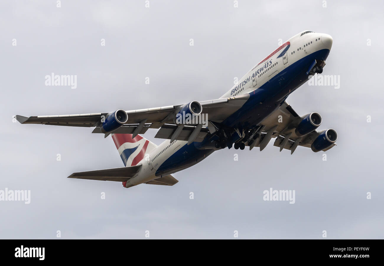 Flughafen London Heathrow Abflug British Airways www.alamy.de