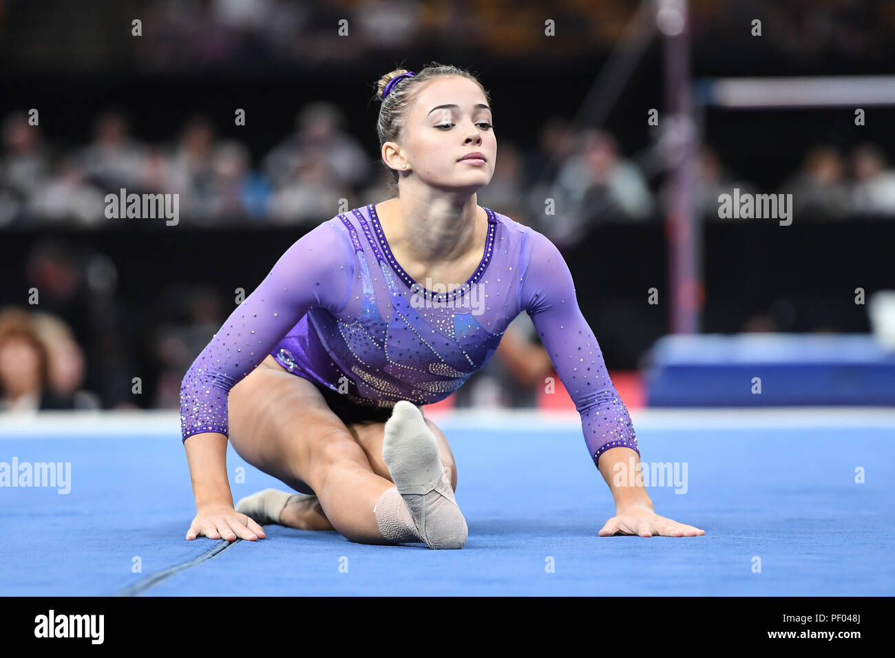 Boston, Massachussetts, USA. 17 Aug, 2018. OLIVIA DUNNE konkurriert auf dem Boden Übung während der ersten Runde des Wettbewerbs bei TD Garden in Boston, Massachusetts. Credit: Amy Sanderson/ZUMA Draht/Alamy leben Nachrichten Stockfoto