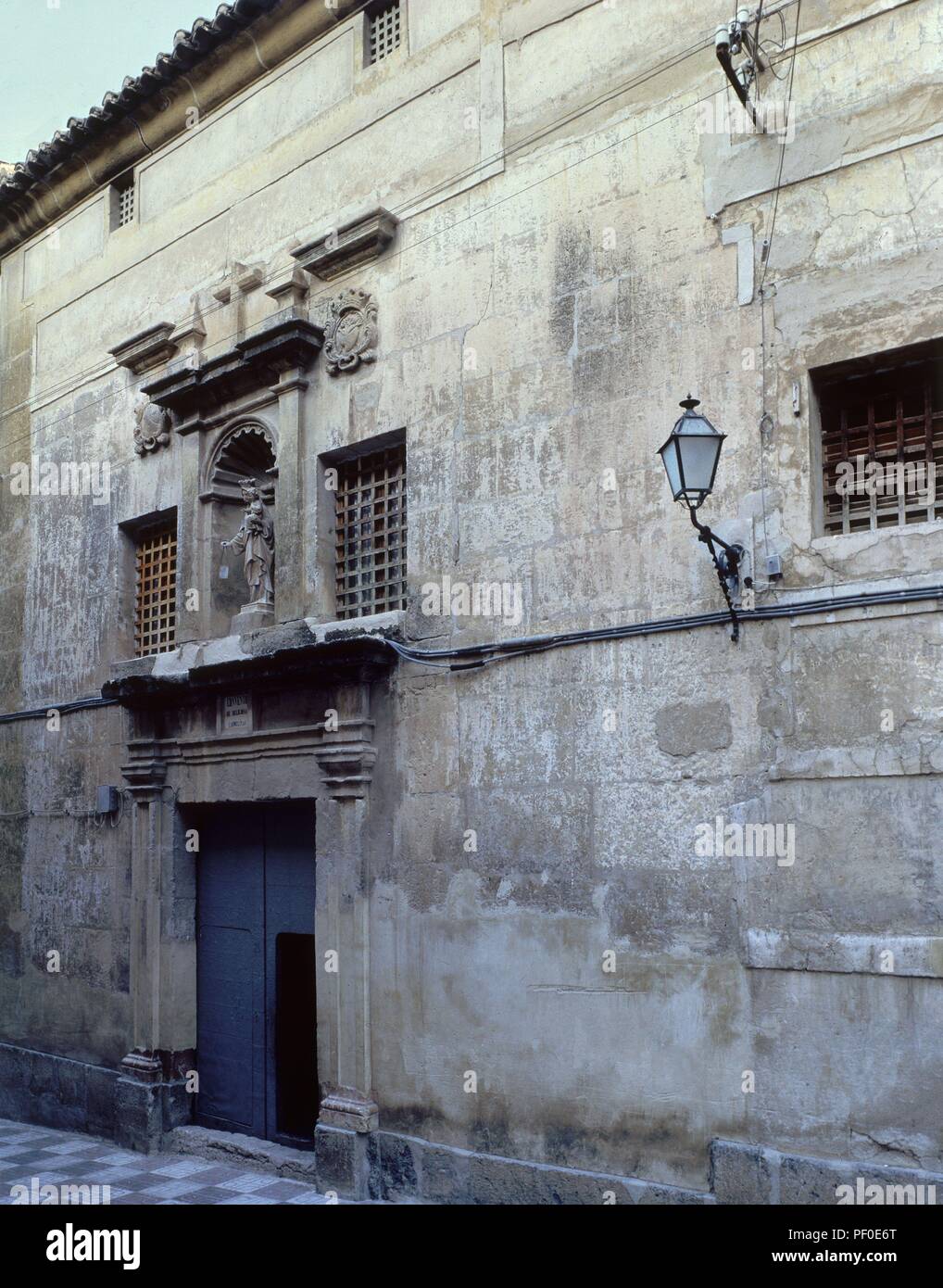 FACHADA DEL CONVENTO DE LAS CARMELITAS DE CARAVACA DE LA CRUZ. Lage: CONVENTO DE LAS CARMELITAS, CARAVACA DE LA CRUZ, SPANIEN. Stockfoto