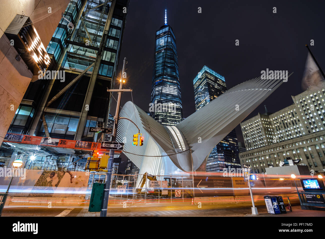 Aufbau auf 3 WTC und das Oculus Bahnhof im Sommer 2016 im unteren Manhttan, New York City Stockfoto