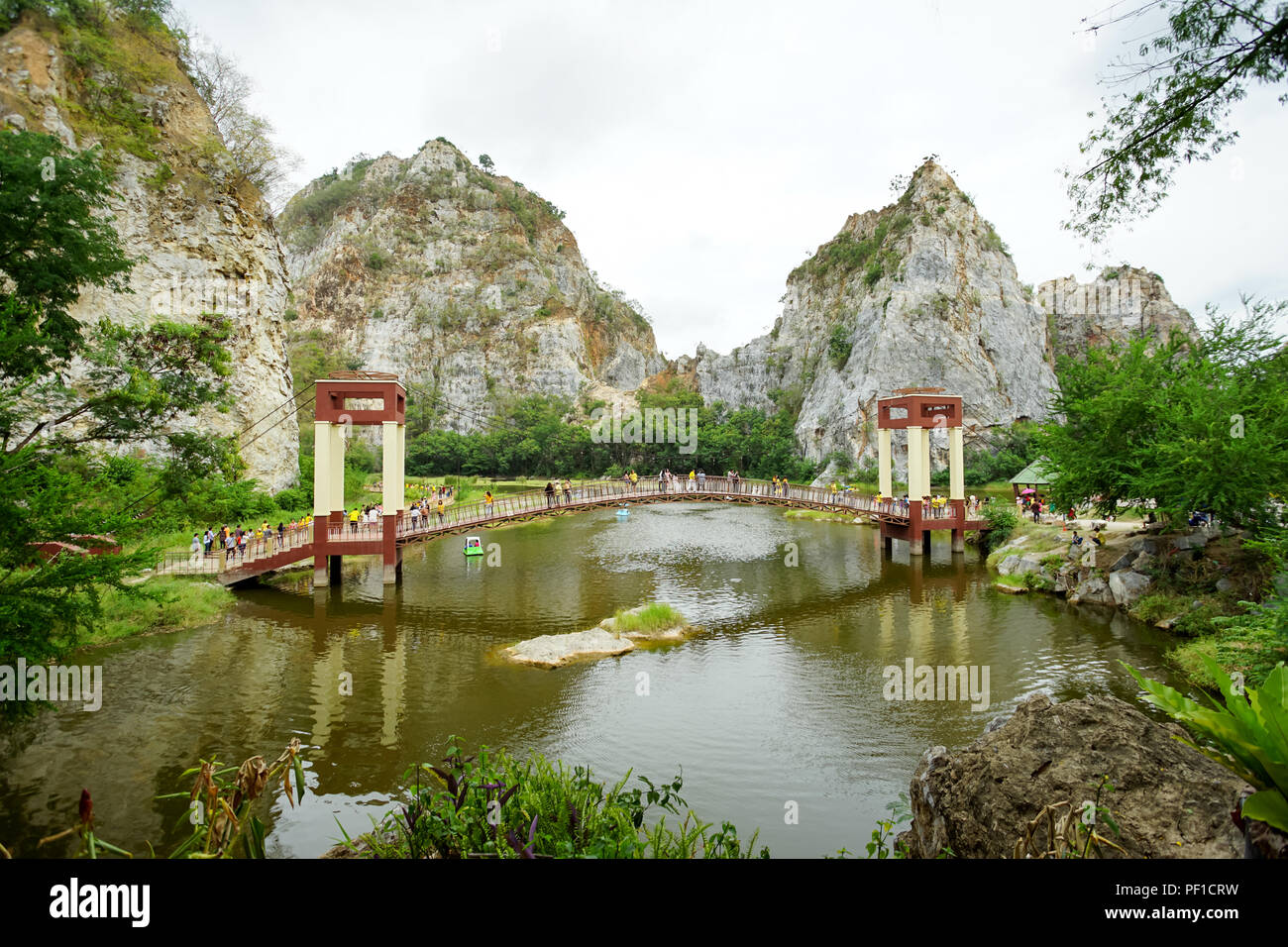 Schöne Stein Berg' Khao Ngu Stone Park' in Ratchaburi, Thailand. Stockfoto