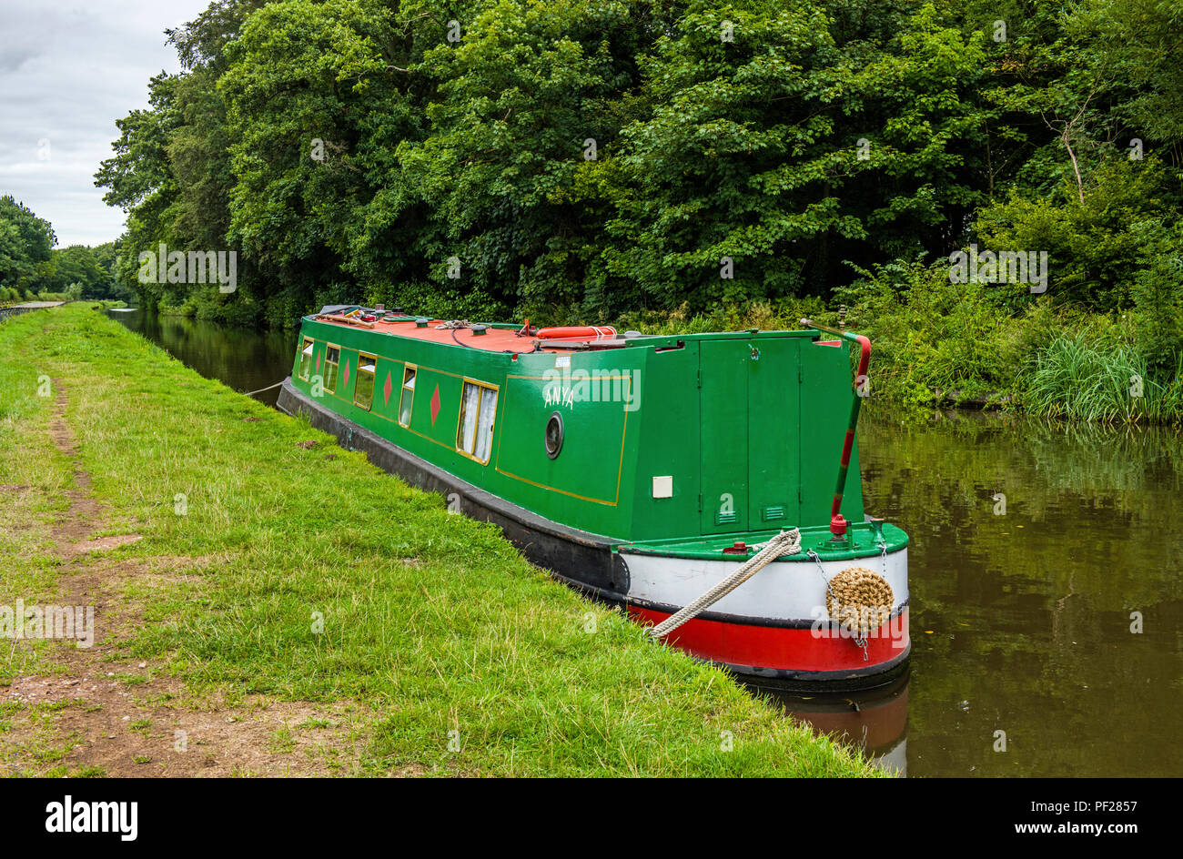 Die Staffordshire und Worcestershire Canal in der Nähe von Penkridge Staffordshire mit einem 15-04 bis günstig. Stockfoto