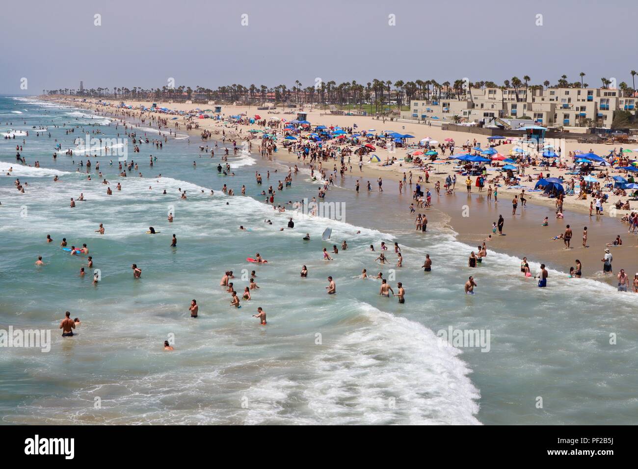 Überfüllten Strand während einer Hitzewelle in Huntington Beach Kalifornien Stockfoto