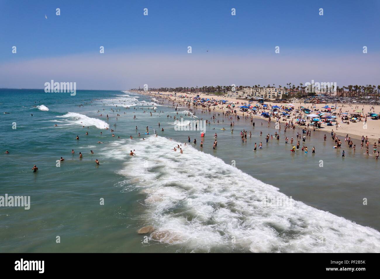 Überfüllten Strand während einer Hitzewelle in Huntington Beach Kalifornien Stockfoto
