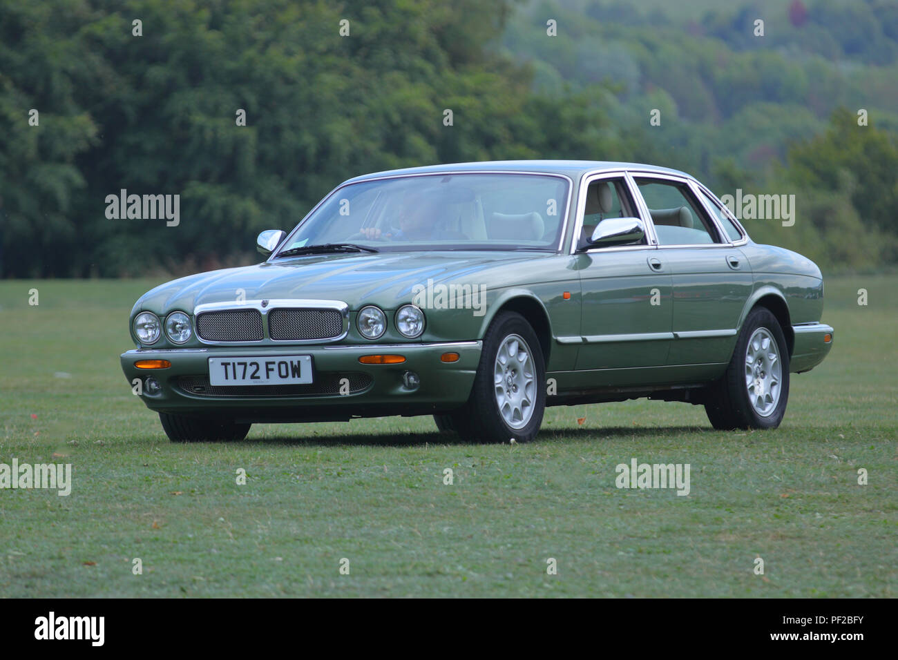 1999 Jaguar XJ-Serie aus einem Oldtimertreffen am Bügel Newsam in Leeds Stockfoto