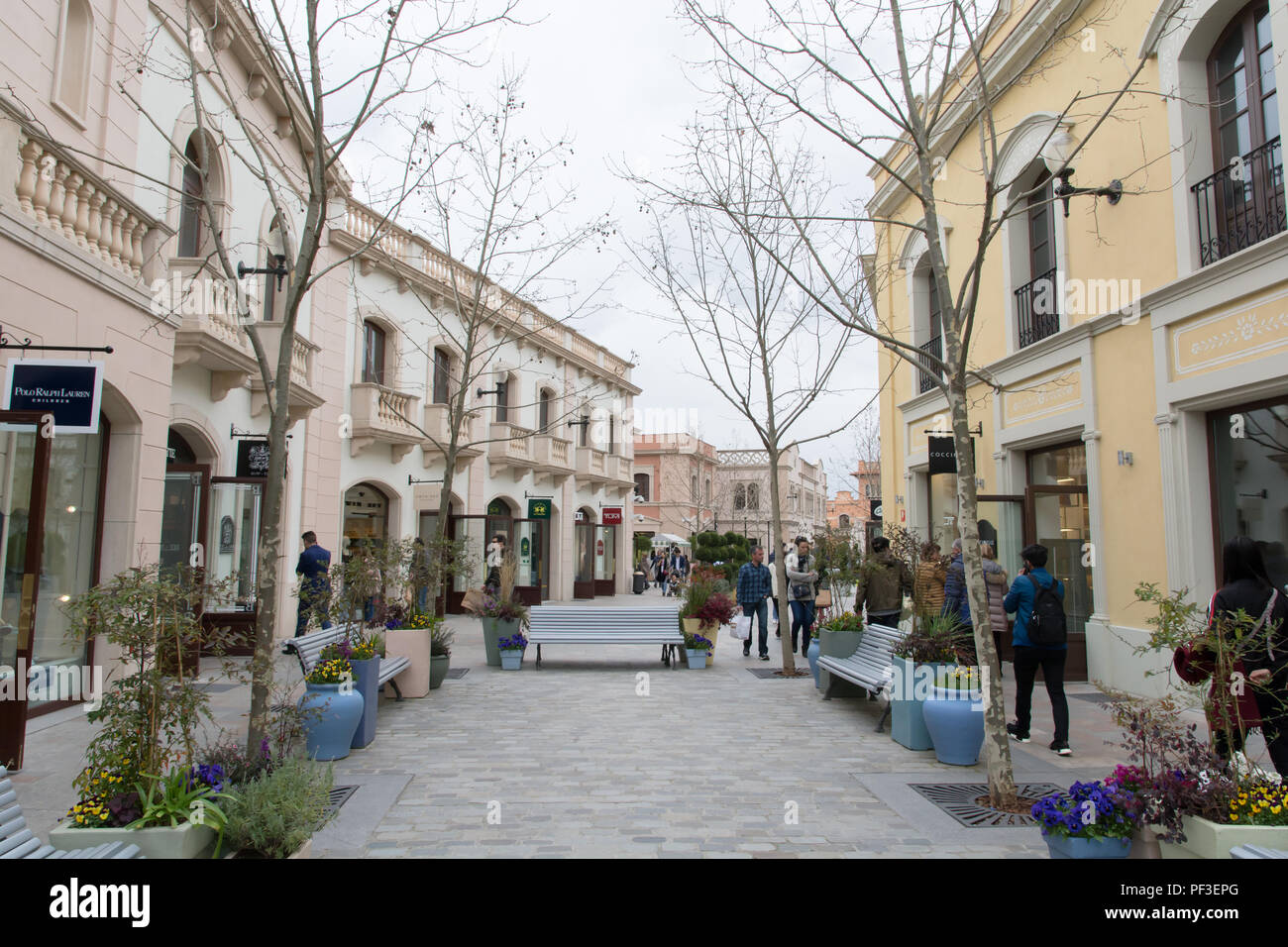 La Roca Village (Designer Outlet Shopping), La Roca del Vallès, Barcelona,  Province of Barcelona, Catalonia, Spain Stock Photo - Alamy