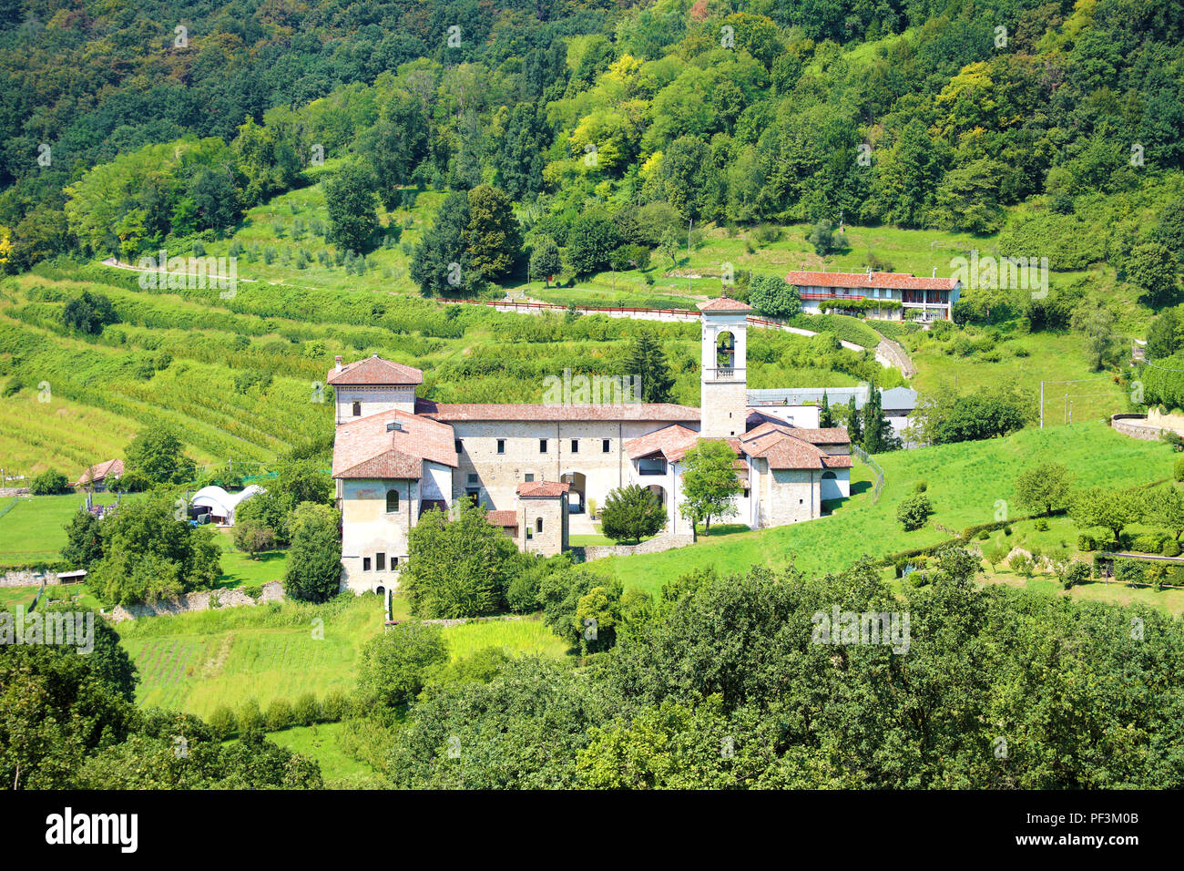 Das ehemalige Kloster der Astino Bergamo, am Astino Tal, Teil der bergamasker Hügel Regional Park, Lombardei, Italien Stockfoto