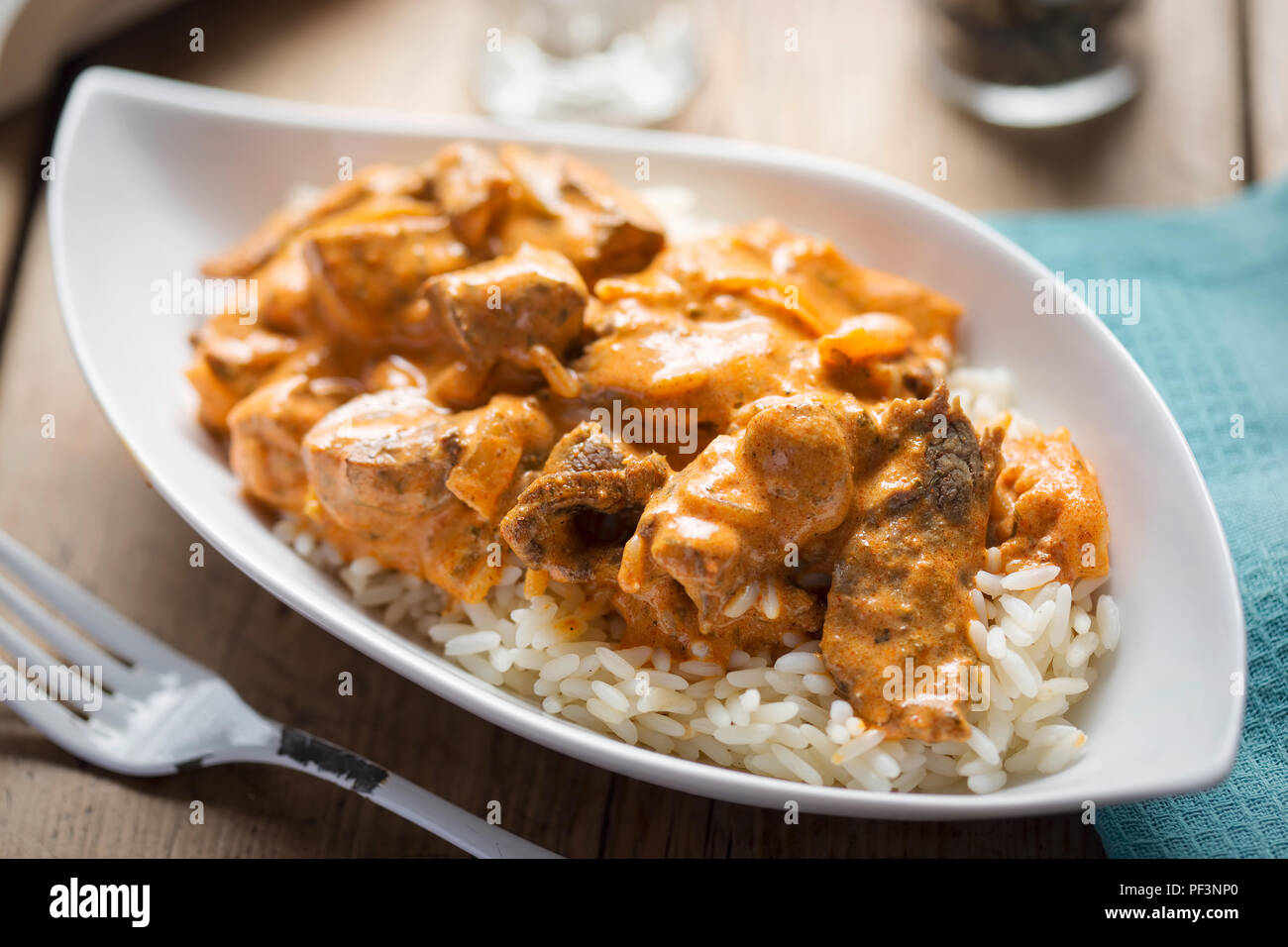Boeuf Stroganoff mit Reis Stockfoto