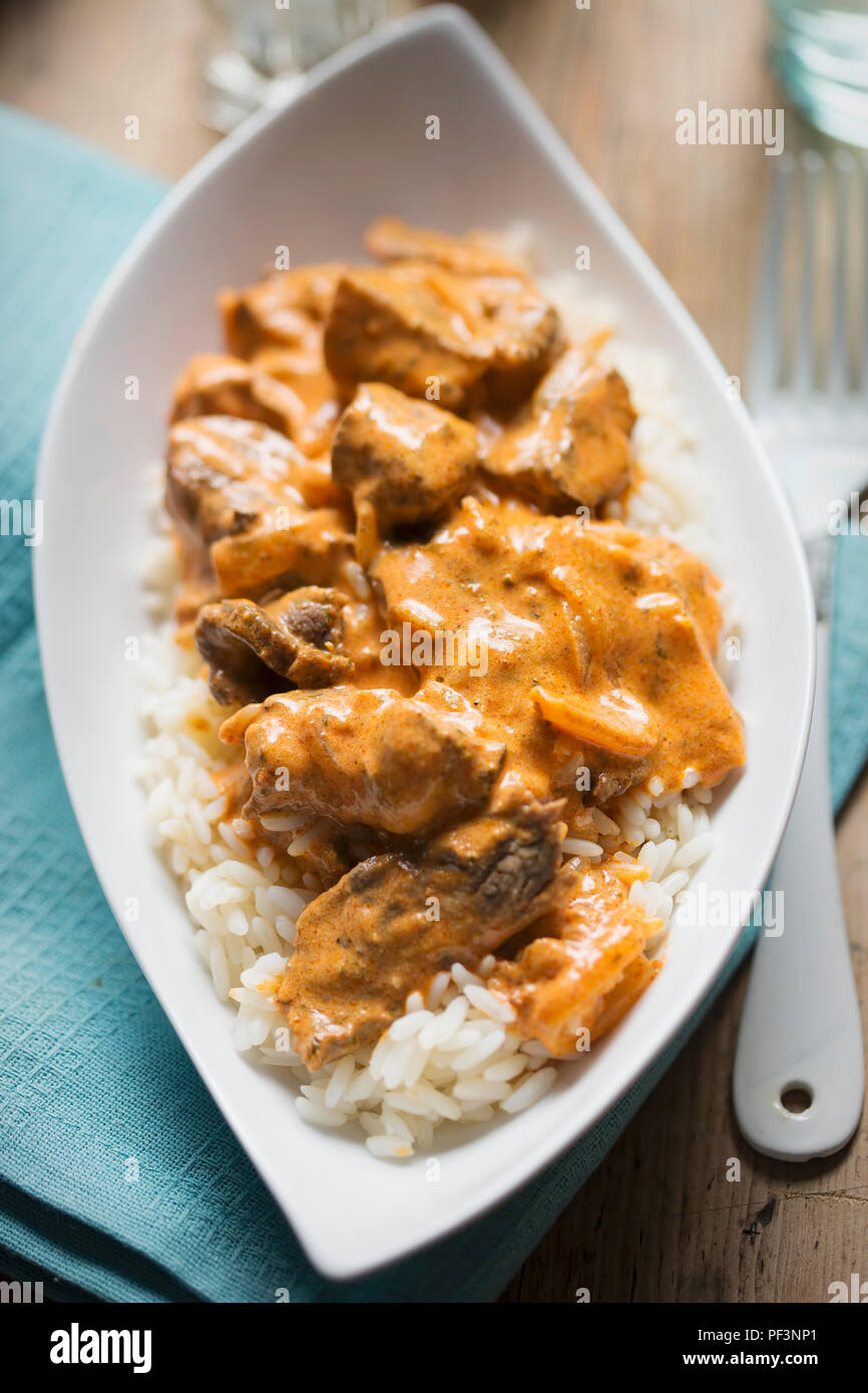 Boeuf Stroganoff mit Reis Stockfoto