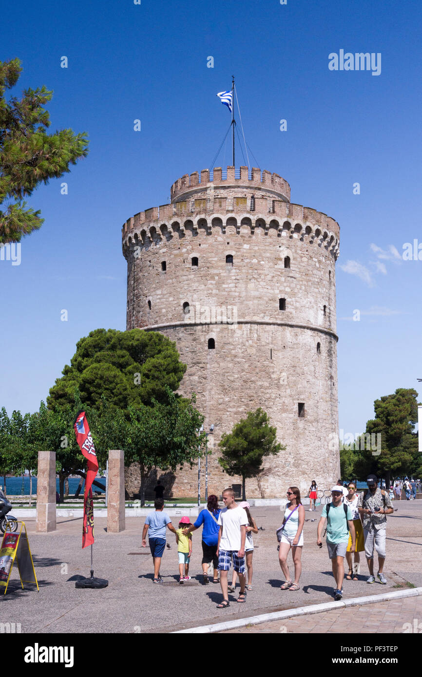Der weiße Turm von Thessaloniki, ein Wahrzeichen der osmanischen Festung und ehemaligen Gefängnis und ein beliebtes Reiseziel in Griechenland Stockfoto