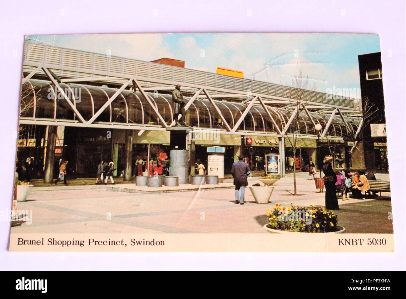 Frühe Farbe Postkarte übersicht Brunel Shopping Precinct, Swindon, UK 1950 s, 1960 s Stockfoto