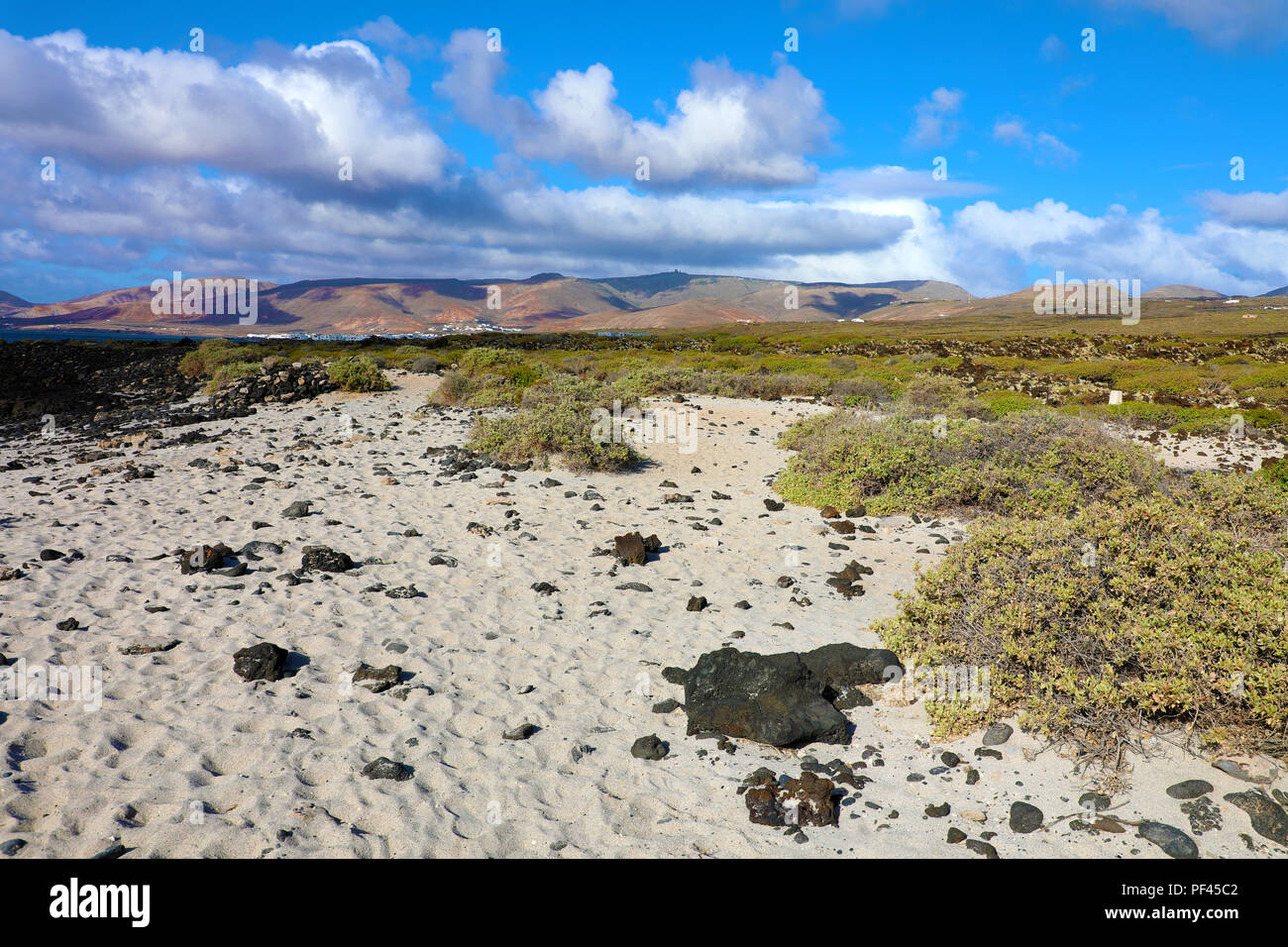 Wunderschöne Landschaft auf Lanzarote Insel vulkanischen Ursprungs Stockfoto