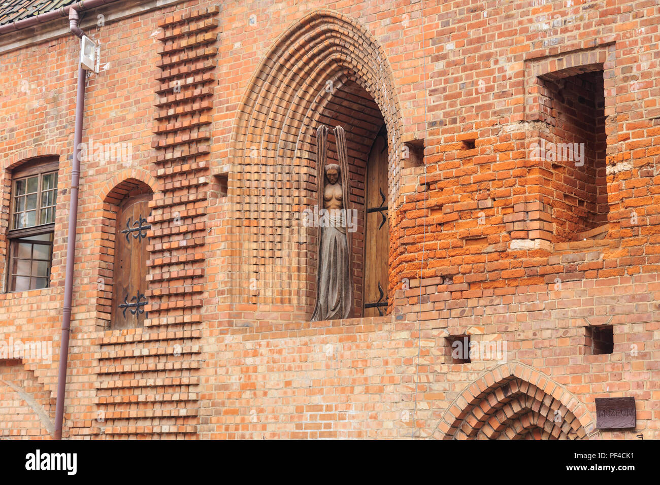 Stadtmauern des mittelalterlichen Ordens Schloss in Ostroda Stockfoto