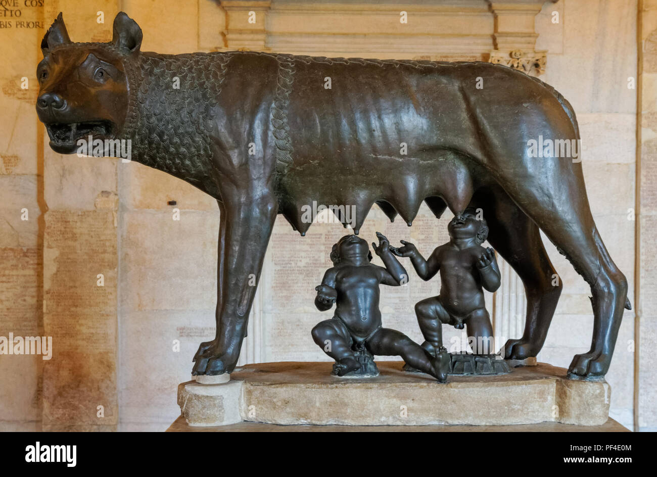 Die Kapitolinischen Wolf Bronze Skulptur in den Kapitolinischen Museen in Rom, Italien Stockfoto