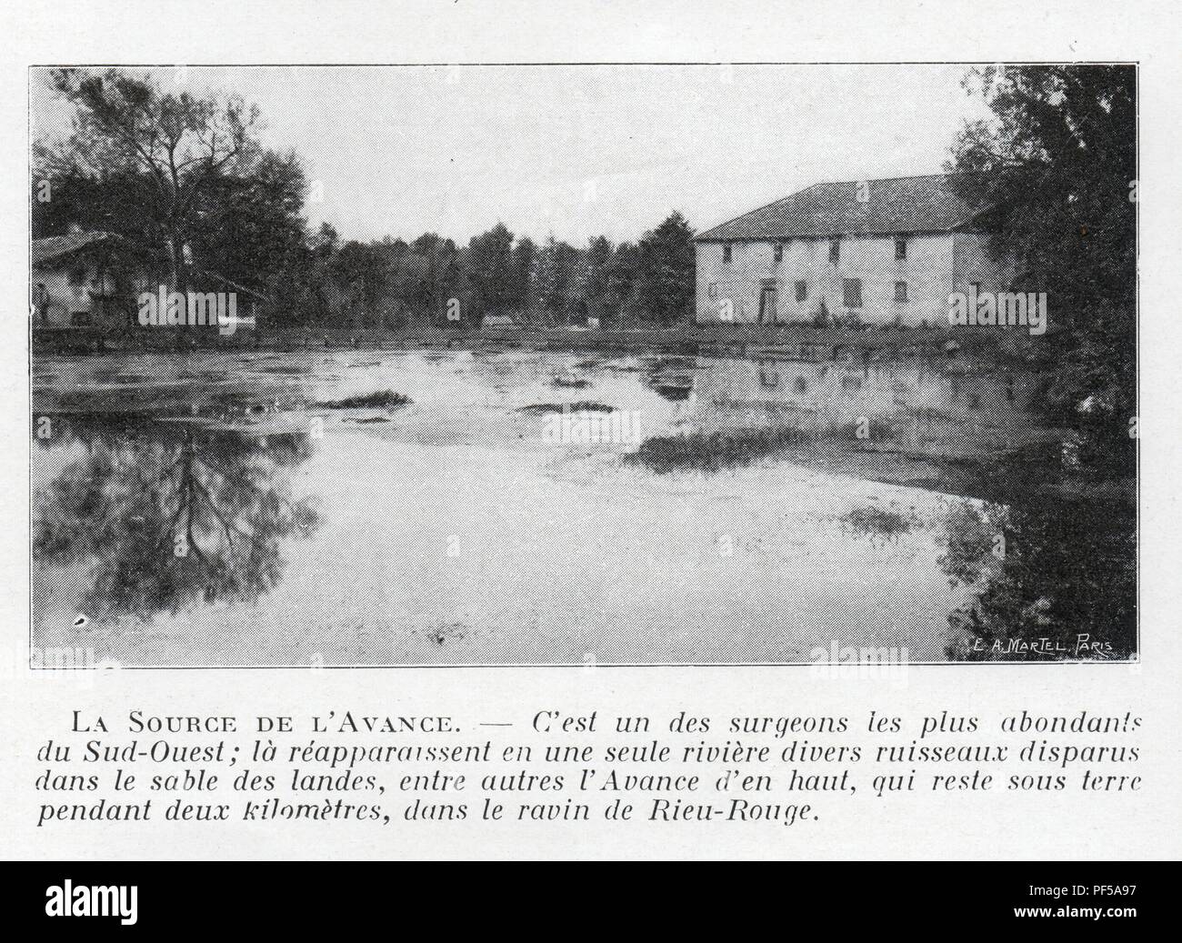 LA SOURCE DE L'AVANCE. Stockfoto