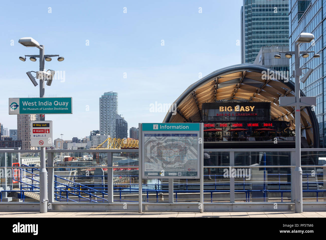West India Quay Bahnhof, Canary Wharf, London Borough Tower Hamlets, Greater London, England, Vereinigtes Königreich Stockfoto