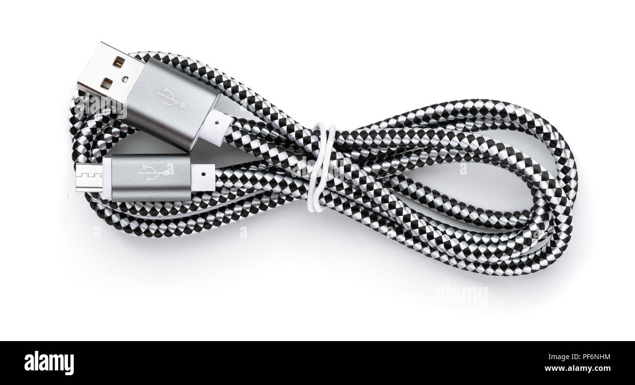 Blick von oben auf die USB-Kabel isoliert auf weißem Stockfoto