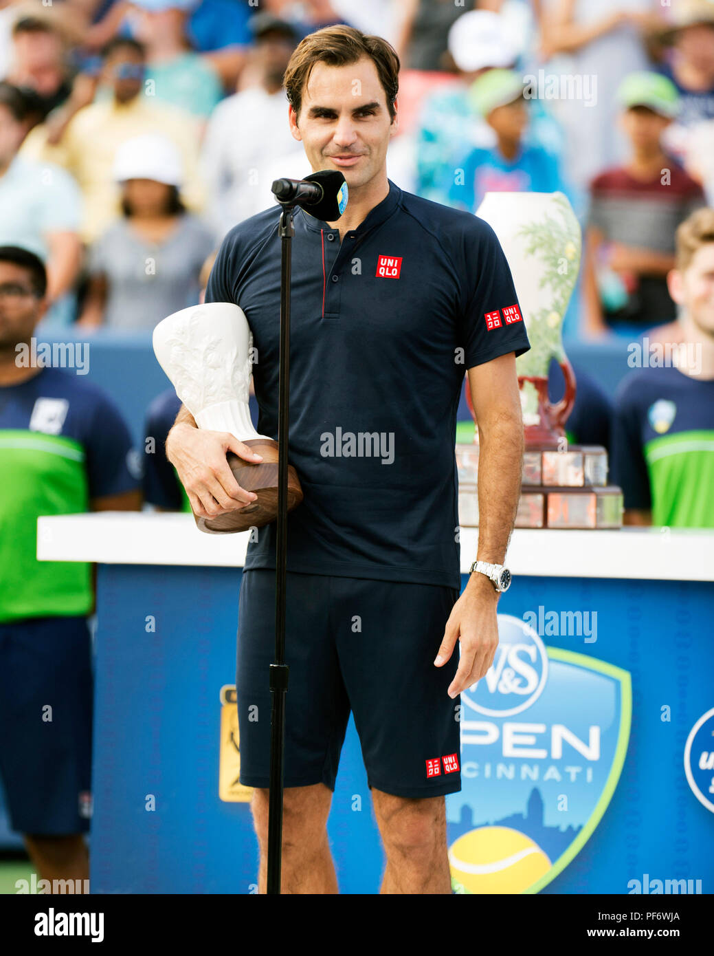 Mason, Ohio, USA. August 19, 2018: Roger Federer (SUI) bei der Preisverleihung am westlichen Süden öffnen, Mason, Ohio, USA. Brent Clark/Alamy leben Nachrichten Stockfoto