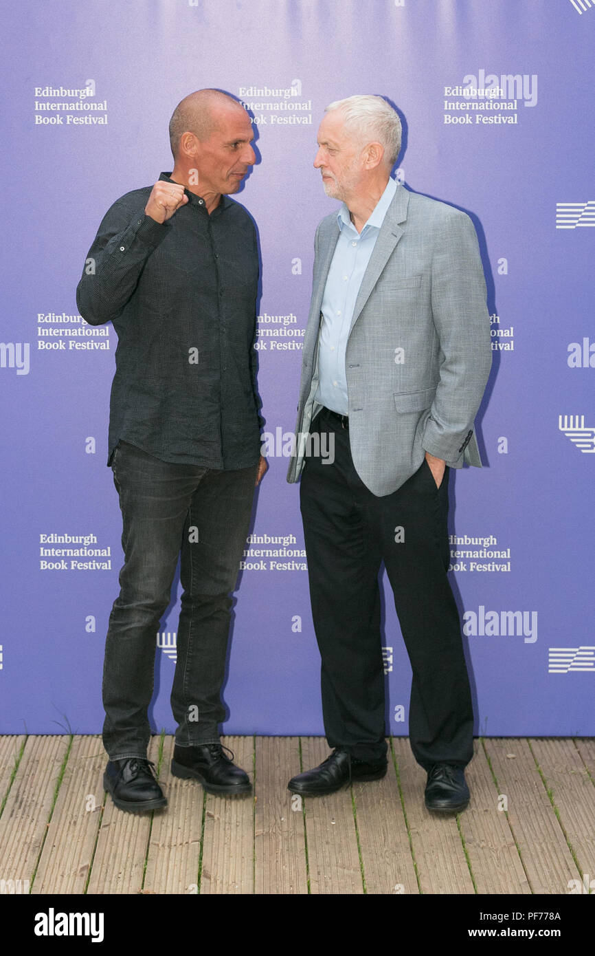 Edinburgh, Schottland, Großbritannien. 20 Aug, 2018. Labour-führer Jeremy Corbyn Debatten mit ex - der griechische Finanzminister Yanis Varoufakis in Edinburgh Book Festival 2018. Credit: Brian Wilson/Alamy leben Nachrichten Stockfoto Edinburgh, Schottland, Großbritannien. 20 Aug, 2018. Labour-führer Jeremy Corbyn Debatten mit ex - der griechische Finanzminister Yanis Varoufakis in Edinburgh Book Festival 2018. Credit: Brian Wilson/Alamy leben Nachrichten Stockfoto