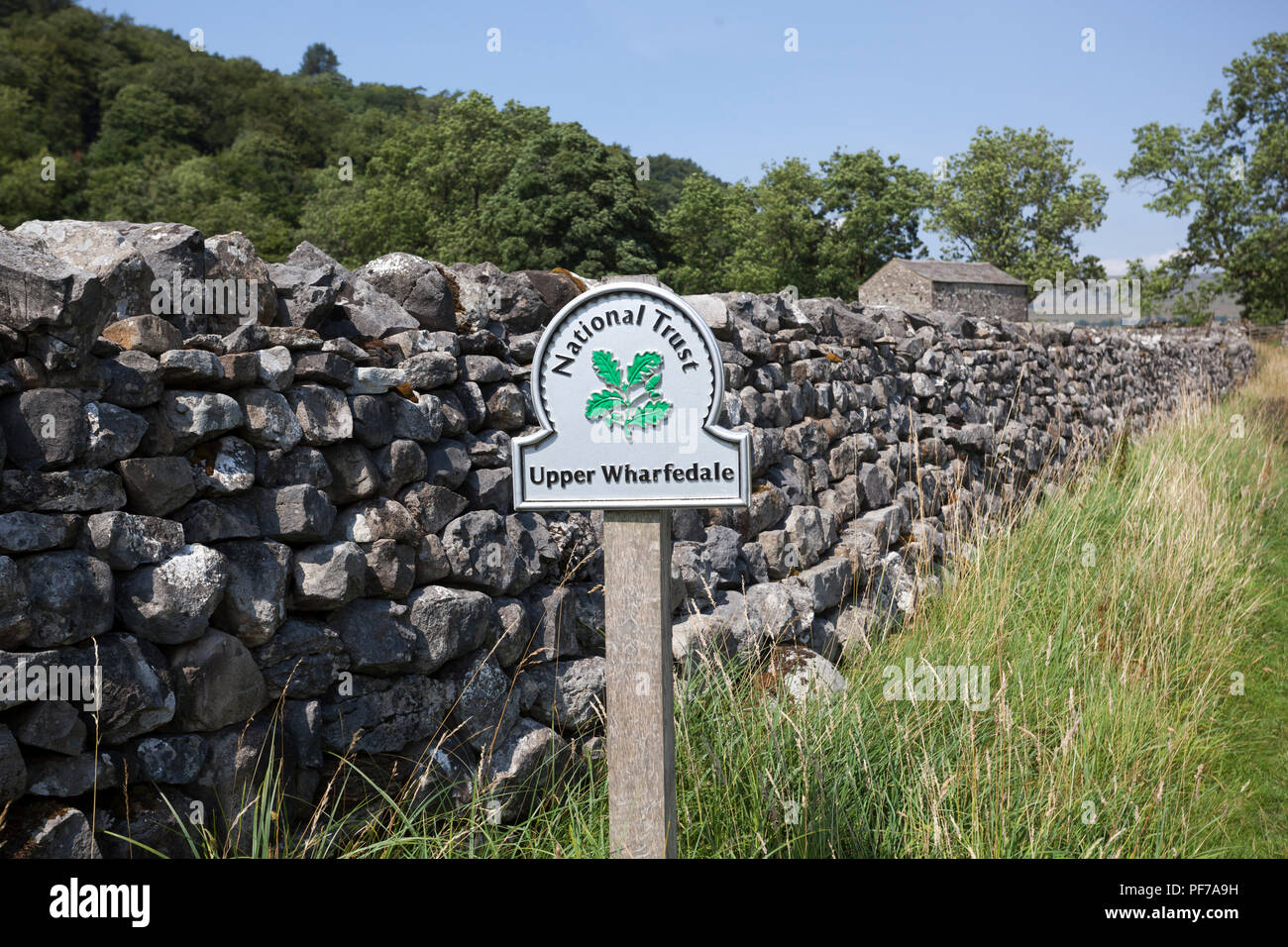 Ein National Trust auf der 'Dales Weg' langen Fußweg in den Yorkshire Dales, England Stockfoto