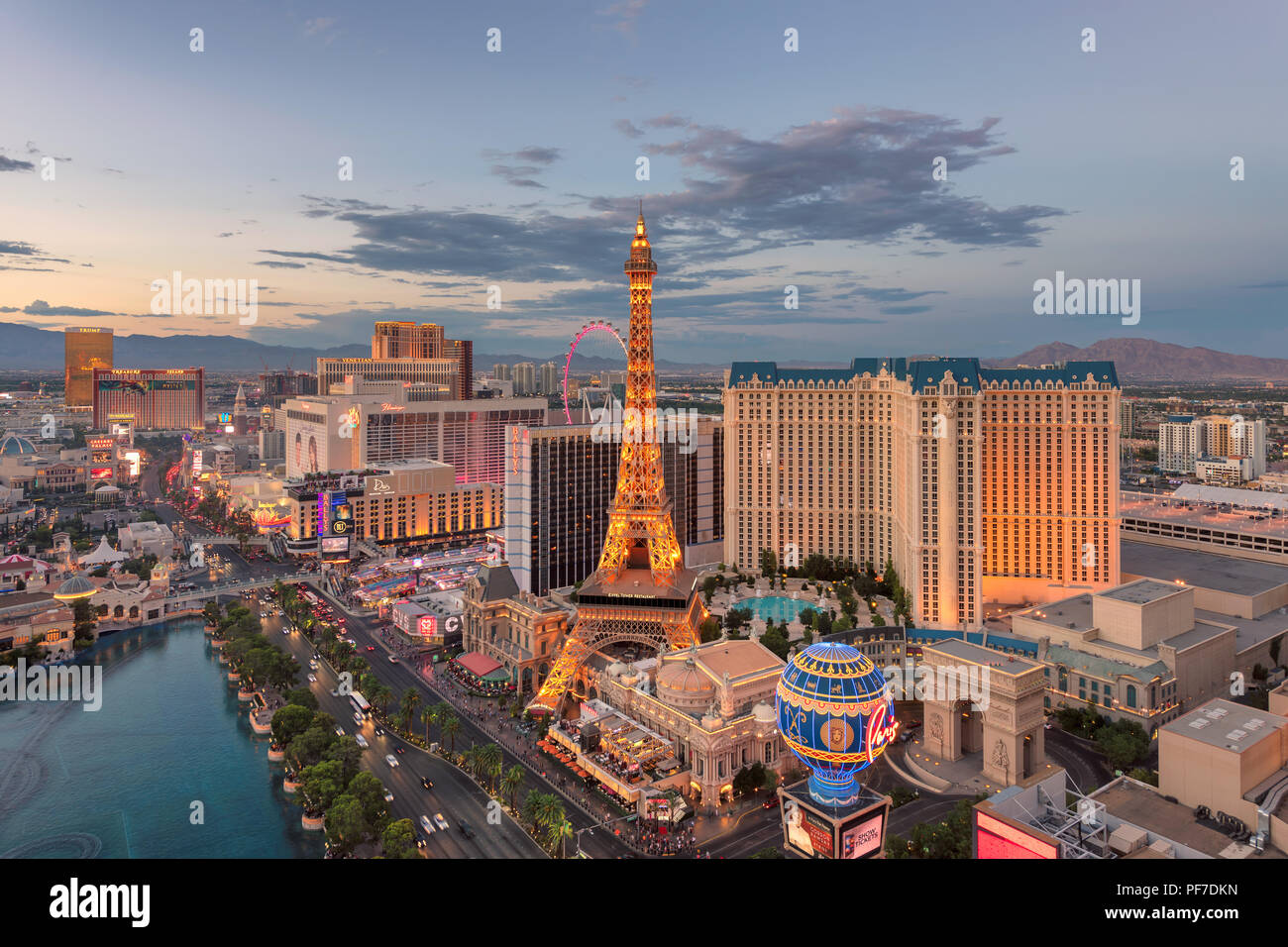 Las Vegas Strip Skyline bei Sonnenuntergang Stockfoto