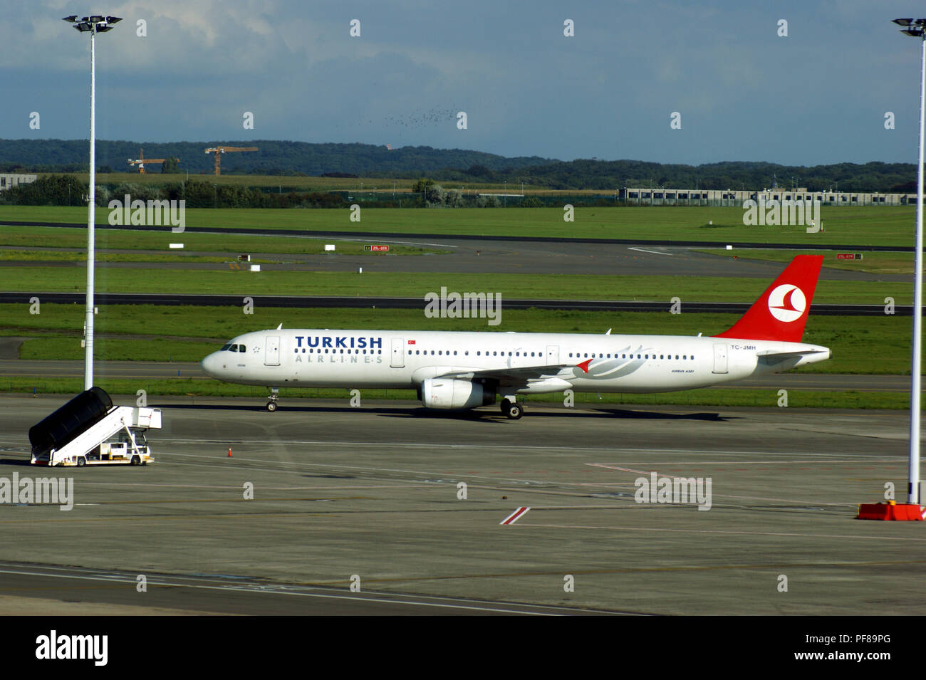 Airbus A321 TC-JMH von Turkish Airlines Taxen am Flughafen Brüssel Stockfoto