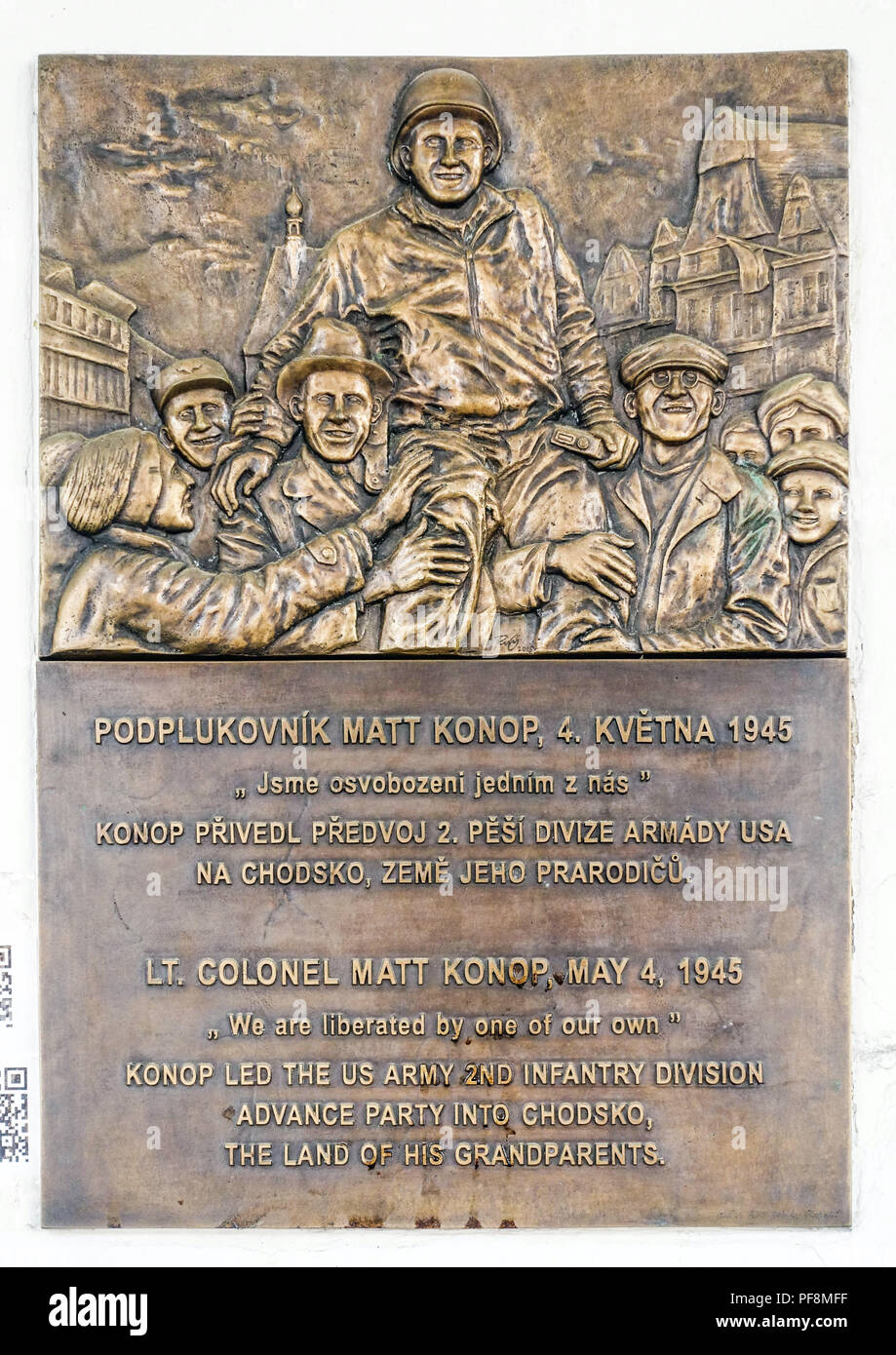 Commemorative Bronzetafel für die befreier Domazlice im Untergeschoss der Hauptplatz, Domazlice, Tschechien Stockfoto