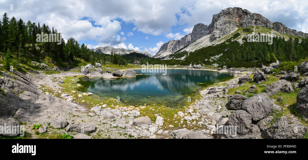 Der Triglav Seen (Tal Dolina Triglavskih jezer; Dolina sedmerih jezer) ist ein Tal in den Julischen Alpen in Slowenien, die Hosting ist mehrere Seen. Stockfoto