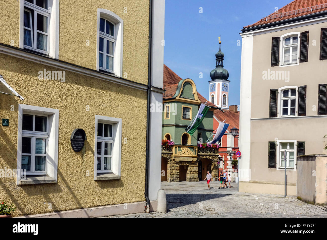 Rathaus und Kirchturm, Furth im Wald, Bayern, Deutschland Stockfoto