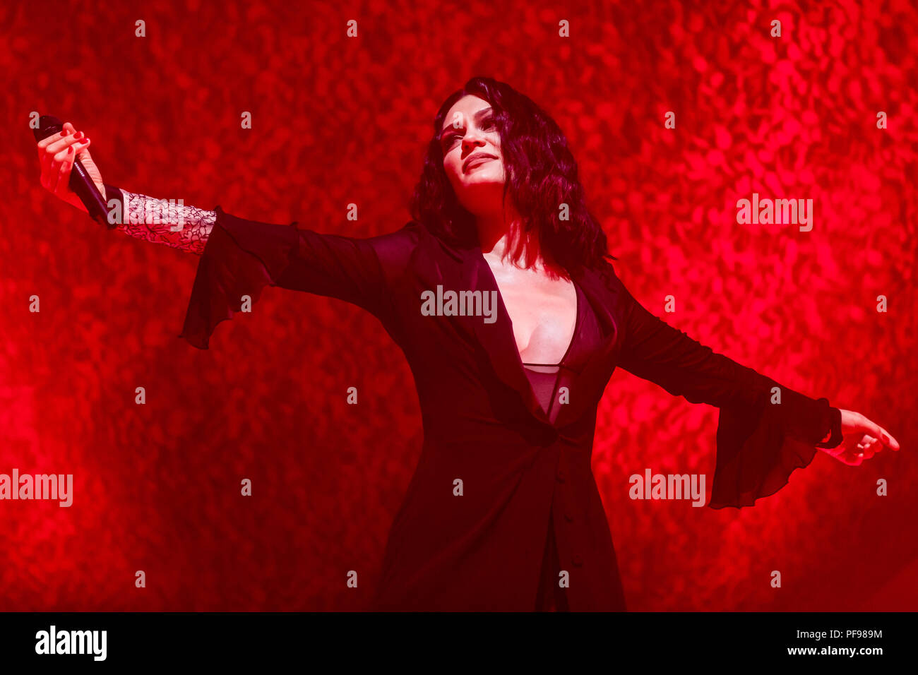 Die britische Sängerin Jessie J. live bei der 26 Blue Balls Festival in Luzern, Schweiz Stockfoto