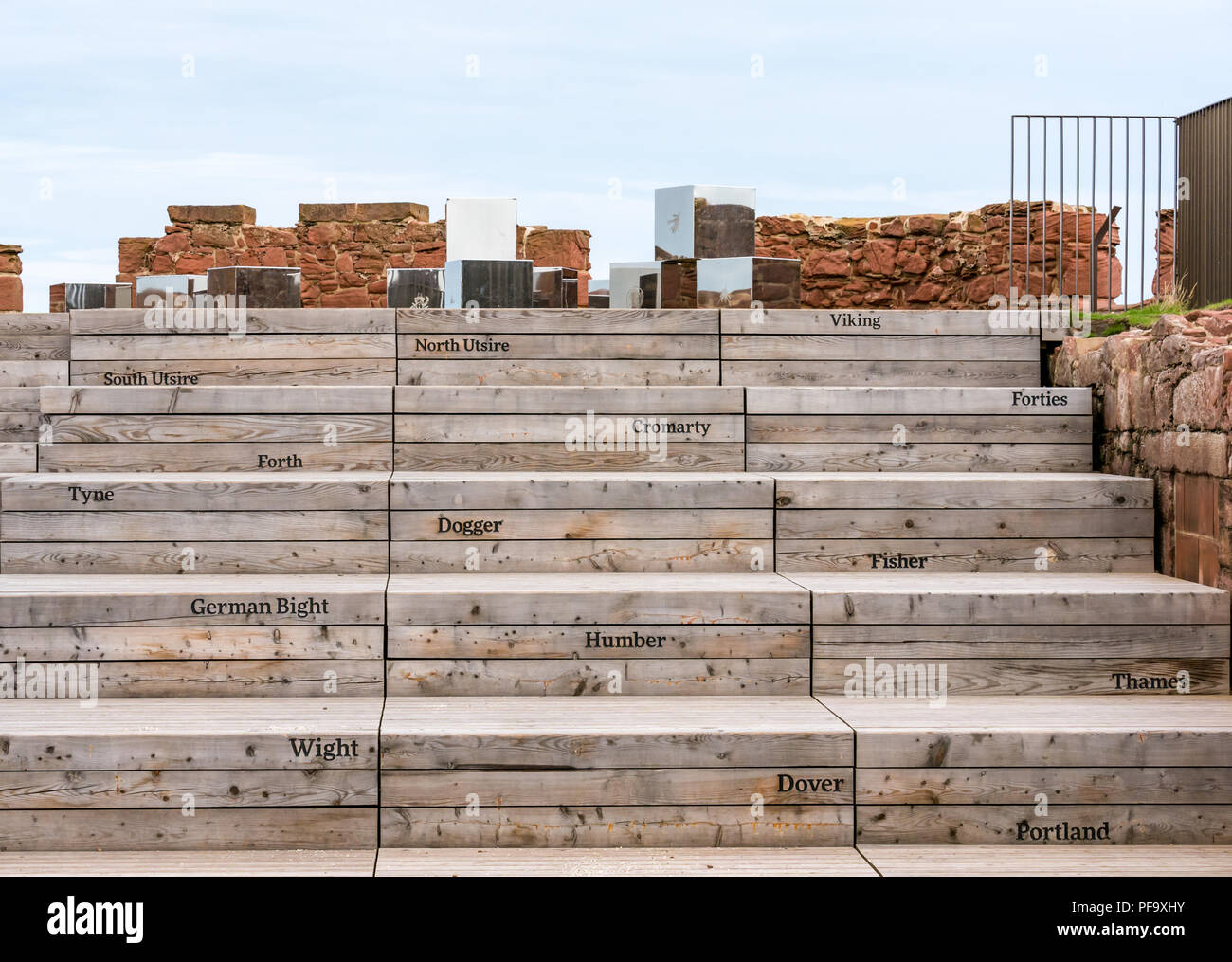 Amphitheater im Freien bei Dunbar Batterie, mit den Namen der Seegebiete in der Schifffahrt Prognose verwendet, Dunbar Hafen, East Lothian, Schottland, Großbritannien Stockfoto