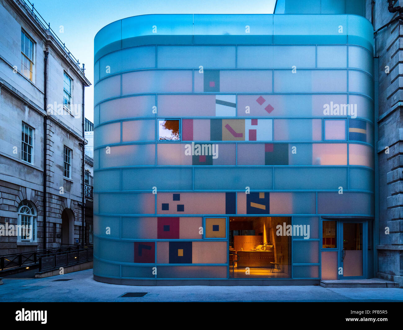 Maggies Centre Barts in St. Bartholomew's Hospital London. Architekt Steven Holl Hat 2017 Abgeschlossen. Maggie's ist eine Wohltätigkeitsorganisation, die kostenlose Krebsunterstützung bietet. Stockfoto