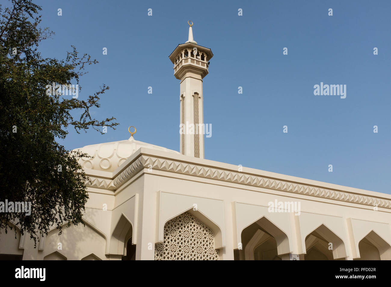 Al Farooq Moschee in der Al Fahidi im Historischen Viertel, auch als Al Bastakiya, in Dubai, Vereinigte Arabische Emirate bekannt. Stockfoto