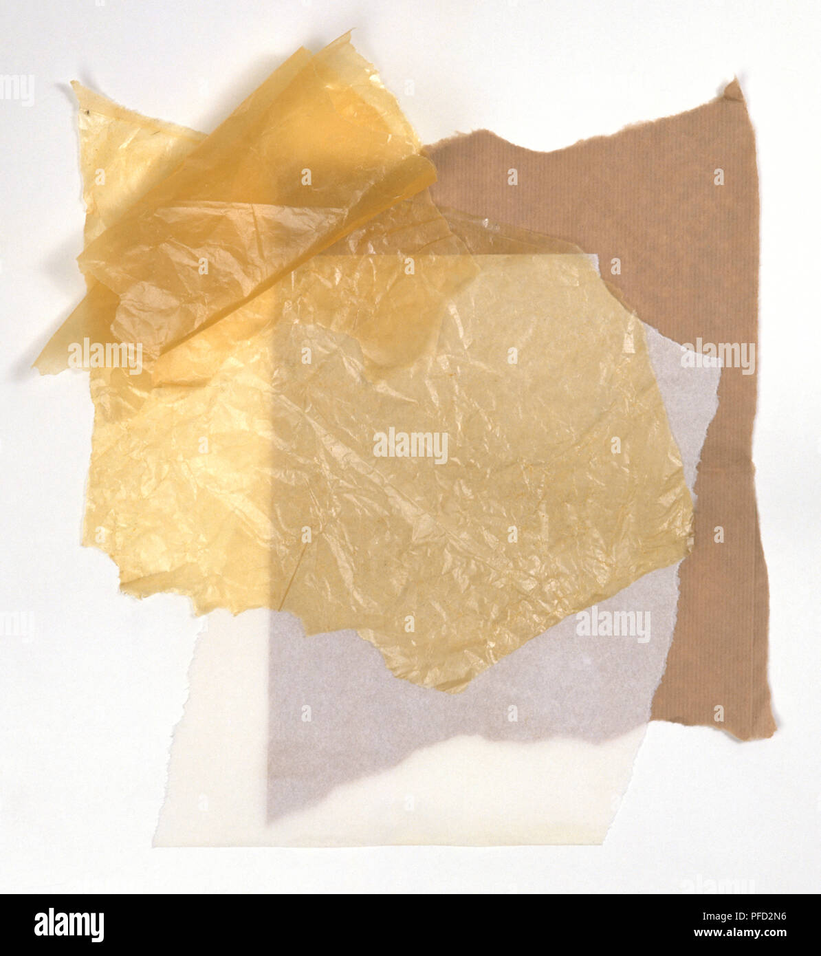 Verschiedene Arten von Papier, einschließlich Gewebe Papiere und braunes  Papier Stockfotografie - Alamy
