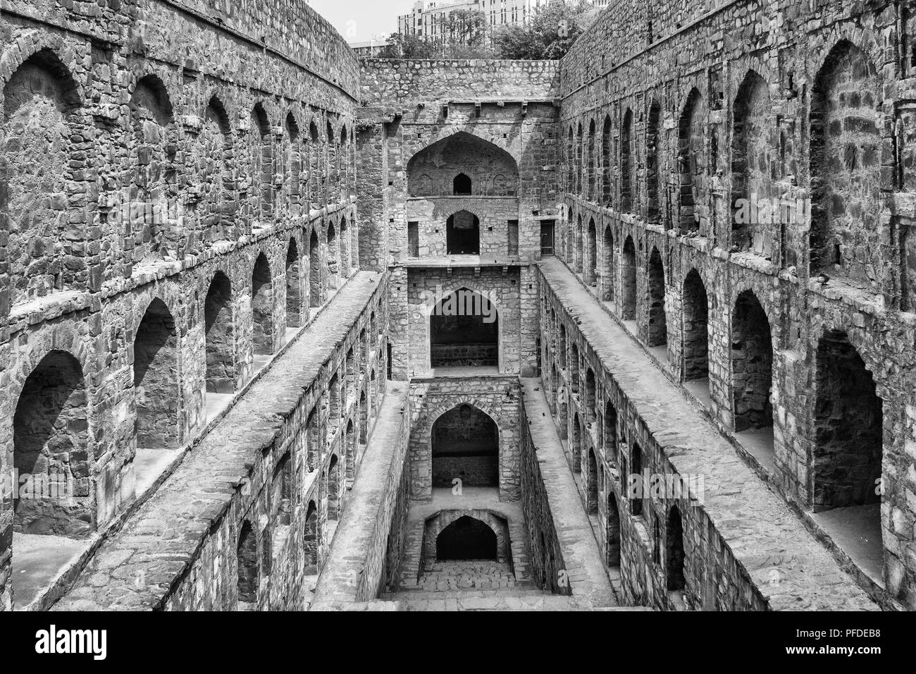 New Delhi, Indien - 10. September 2014 eine vollständige Sicht auf Agrasen Ki Baoli Stockfoto