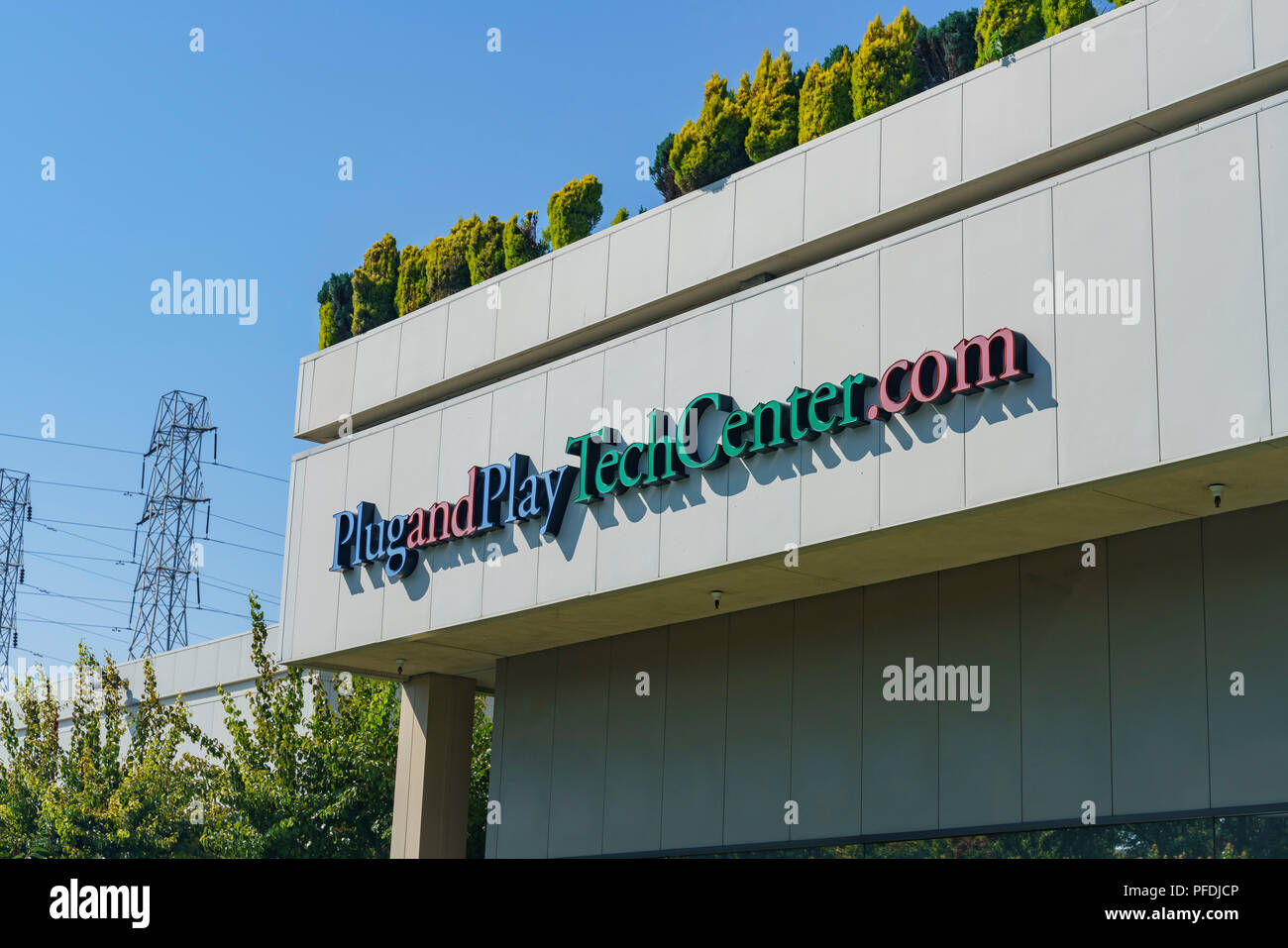 Sunnyvale, AUG 17: Außenansicht des Plug-and-Play-Tech Center am 17.August 2018 Sunnyvale, San Francisco, Kalifornien Stockfoto