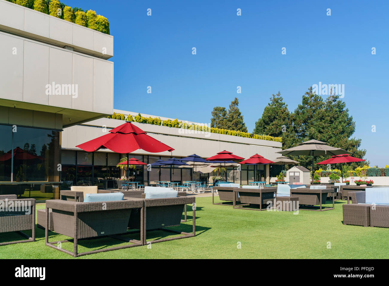 Sunnyvale, AUG 17: Außenansicht des Plug-and-Play-Tech Center am 17.August 2018 Sunnyvale, San Francisco, Kalifornien Stockfoto