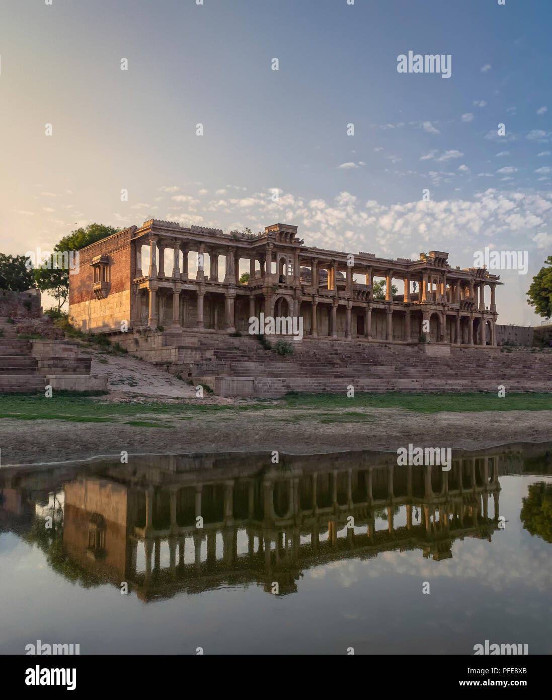 Ahmedabad, Gujarat, Indien, Dezember 08,2014 Anders Sarkhej Roza.. Stockfoto