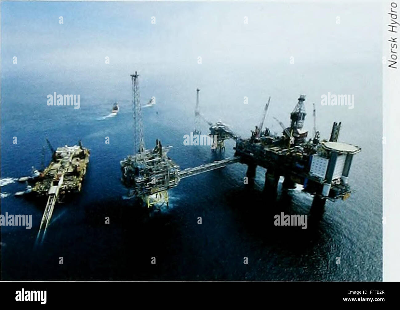 . Biodiversität in der Tiefsee und Ökosysteme - ein Scoping Bericht über deren sozio-Wirtschaft, Management und Unternehmensführung. UNEP-WCMC Biodiversität Serie 28. Die Tätigkeiten des Menschen und die Auswirkungen auf die Tiefsee hohe Ölpreise (Pauly ef an.. 2003]. Die Kapitäne der Trawler haben bereits abgelehnt, Meer, den ex-Schiff Wert der Fänge zu gehen nicht die Kosten decken würde, trotz Subventionen IClavreul, 2006]. Pauly ef an. 12003) deuten darauf hin, dass die Gebiete der Hohen See "quasi werden könnten - meeresschutzgebiete" als Tiefseefischerei werden unerschwinglich für große Trawler. Beschränkungen für die schleppnetzfischerei Gang, wie z. B. Stockfoto