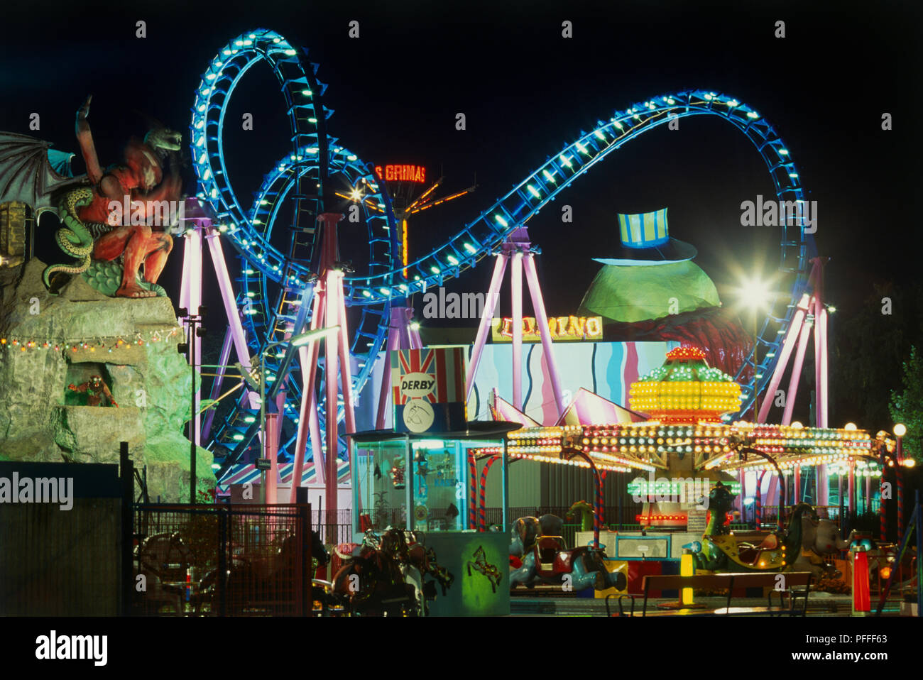 Österreich, Wien, Prater Kirmes in der Nacht Stockfotografie - Alamy