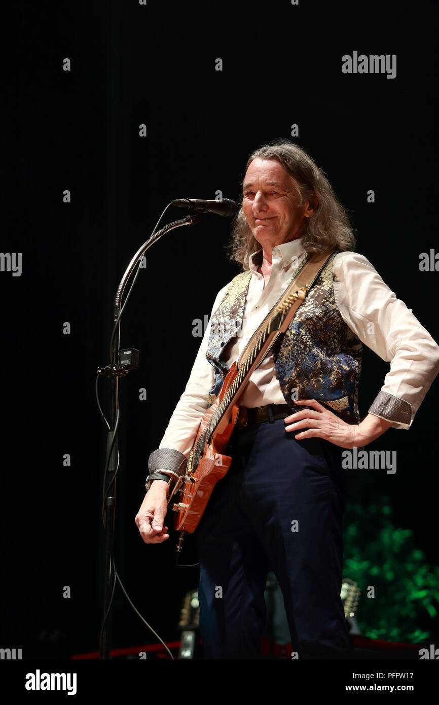 Die Stadt Alicante, Spanien. 14 Aug, 2018. Roger Hodgson 2018 Tour. In Alicante, Spanien. August Roger Hodgson Piano, Keyboards, Gitarren Ray Coburn Piano Bryan Head Drumms David J Zimmermann Bass Michael Ghegan Saxo Credit: Jose Ortin/Pacific Press/Alamy leben Nachrichten Stockfoto