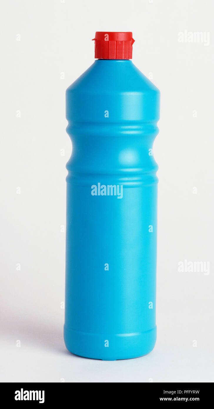 Kunststoff blau Flasche mit rotem Deckel. Stockfoto