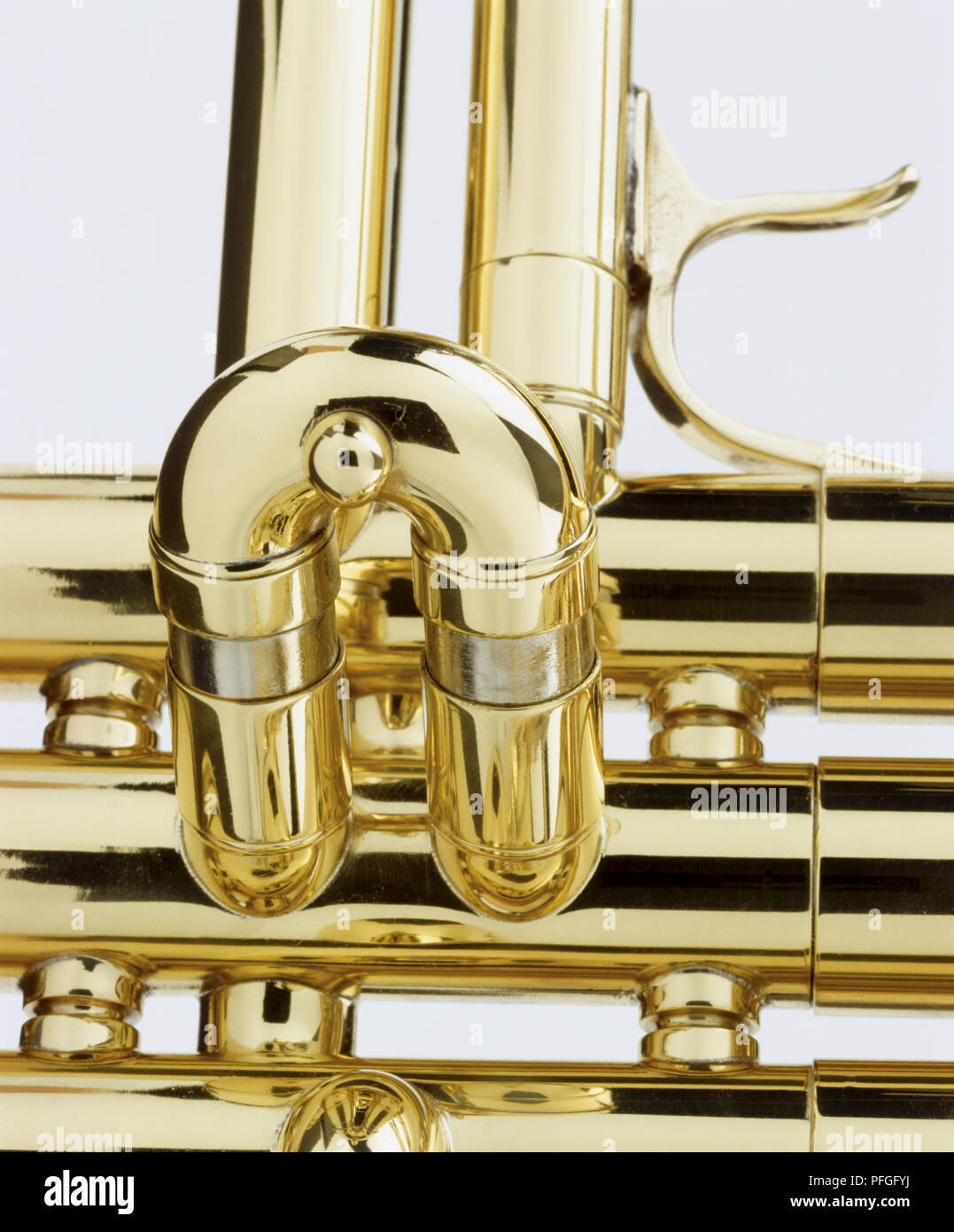 B-Trompete, Detail der zweiten Schieber Daumen und Haken. Stockfoto