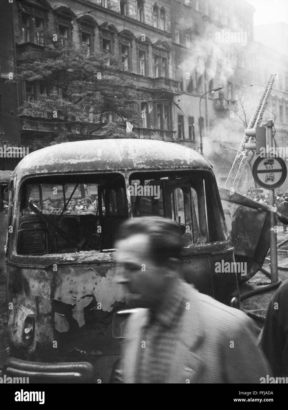 Die Truppen der Sowjetunion und ihrer Verbündeten des Warschauer Pakts in die Tschechoslowakei am 21. August 1968, die politische Liberalisierung im Land calle zu stoppen Stockfoto