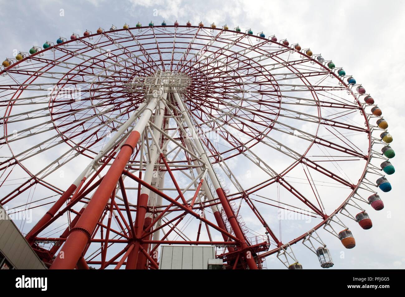Japan, Tokyo, Odaiba, Riesenrad, Low Angle View Stockfoto