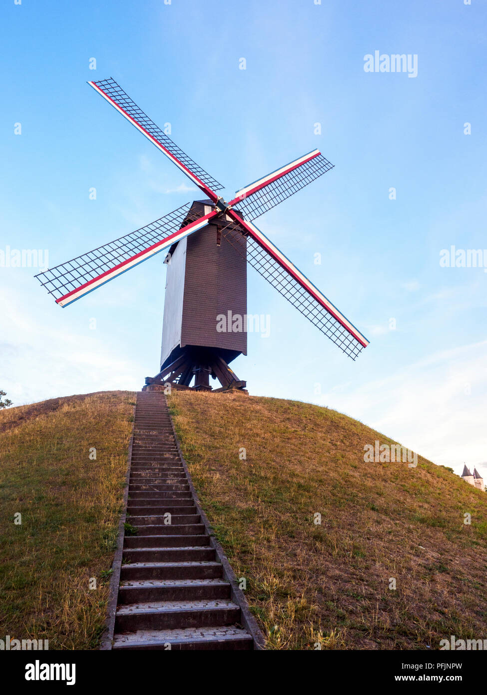 Sint-Janshuismolen Mühle mahlen von Getreide in ihrer ursprünglichen Lage seit 1770 - Brügge, Belgien Stockfoto