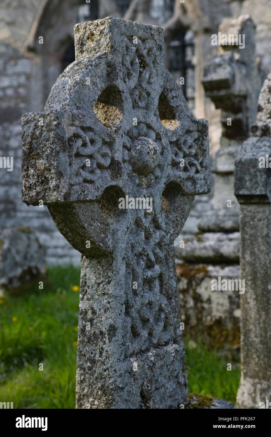 Grossbritannien, England, Cornwall, Altarnun, St Nonna's Kirche, Keltische Kreuz in der Kirche, Friedhof, close-up Stockfoto